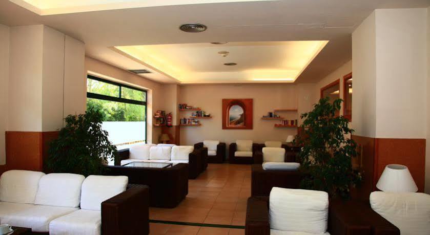Ohtels Vila Romana Salou Buitenkant foto